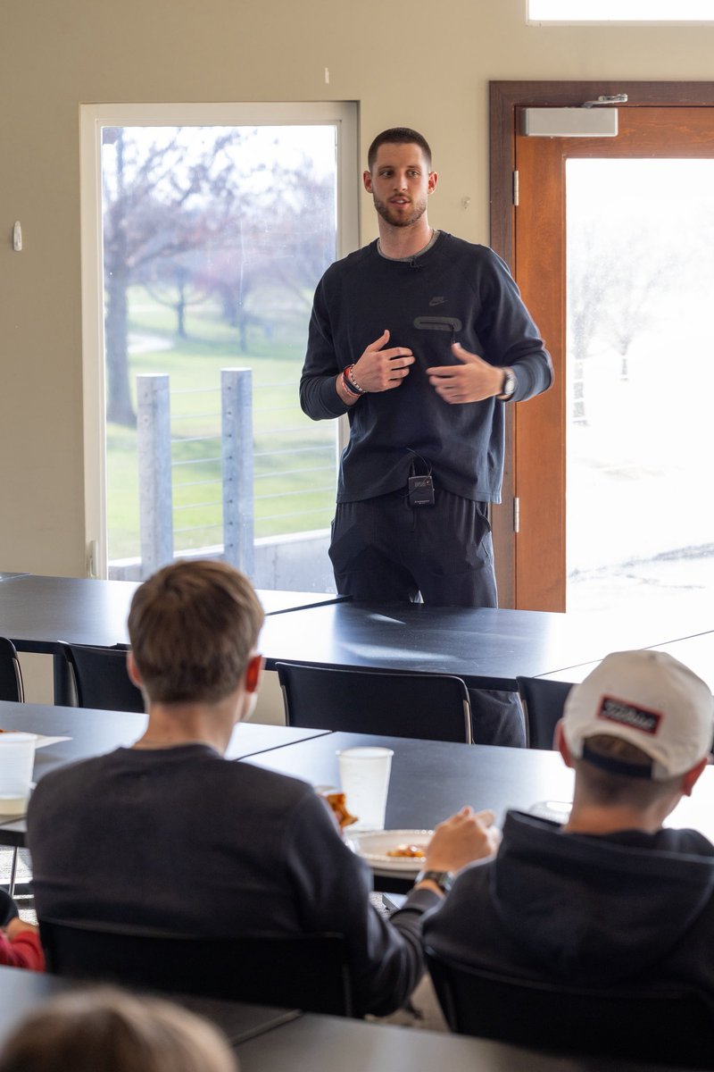 Thank you to the Des Moines Christian Girls and Boys Gold teams for allowing me to speak to your teams last night. Good luck on the beginning of the season today! #1shot #LFG‼️