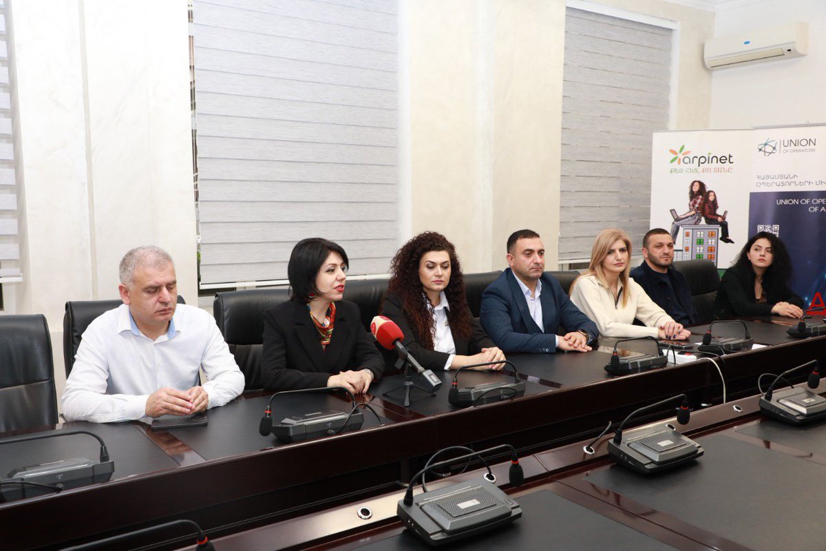 UnionOperatorAM's tweet image. 🎉 Today, 11 more students received their Master’s qualification in Management.

The IT in Business Master&apos;s program has been implemented through the joint efforts of the @UnionOperatorAM,  the Armenian State University of Economics, and @ArpinetLLC.