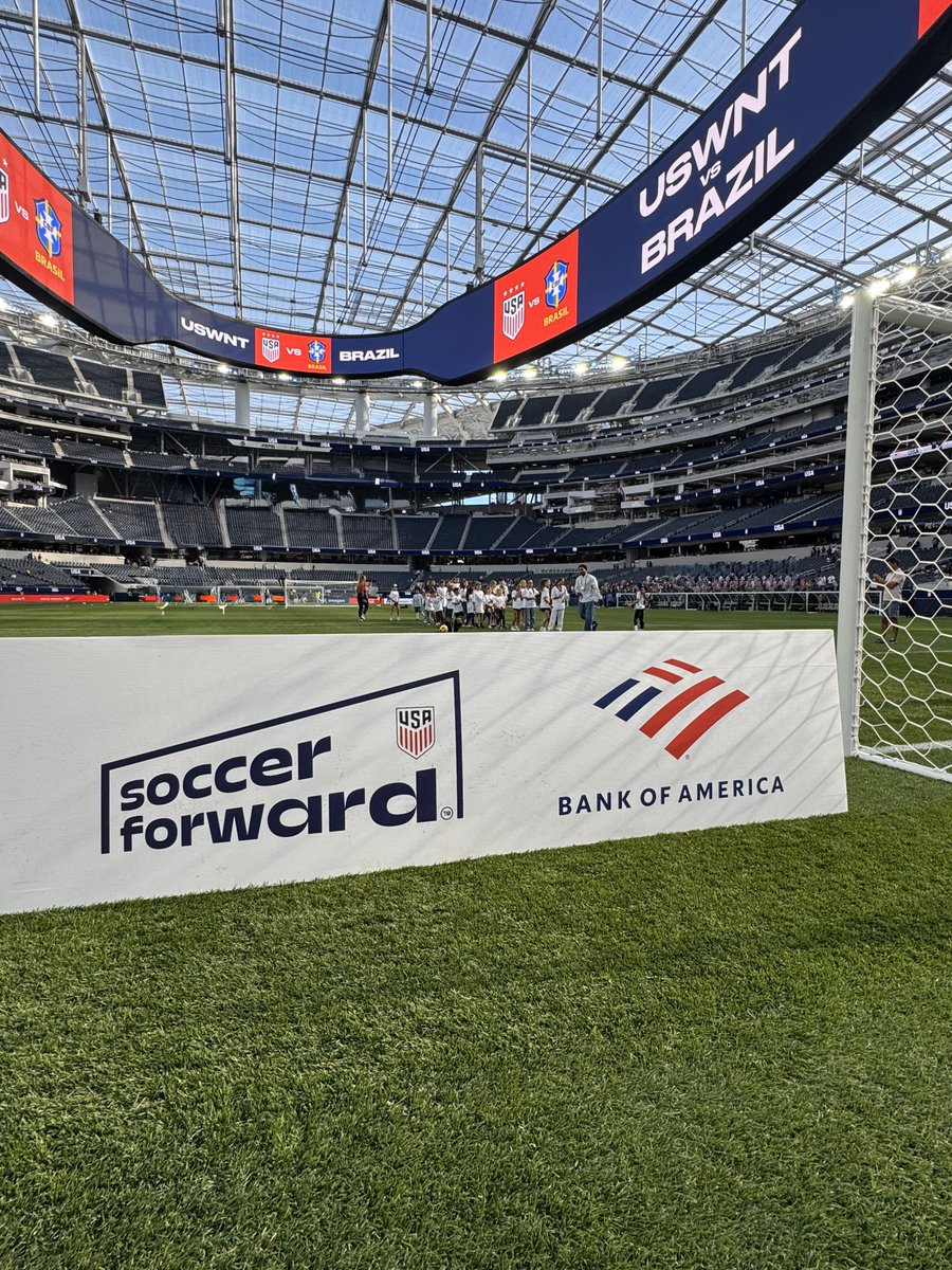 Bank of America (@bankofamerica) on Twitter photo Had a ball this past weekend with some local LA businesses and <a href="/ussoccer/">U.S. Soccer</a> and its Soccer Forward Foundation 🎉 ⚽️ Thanks to everyone who came out to support and cheer @uswnt to victory last Saturday! Had a ball this past weekend with some local LA businesses and <a href="/ussoccer/">U.S. Soccer</a> and its Soccer Forward Foundation 🎉 ⚽️ Thanks to everyone who came out to support and cheer @uswnt to victory last Saturday!