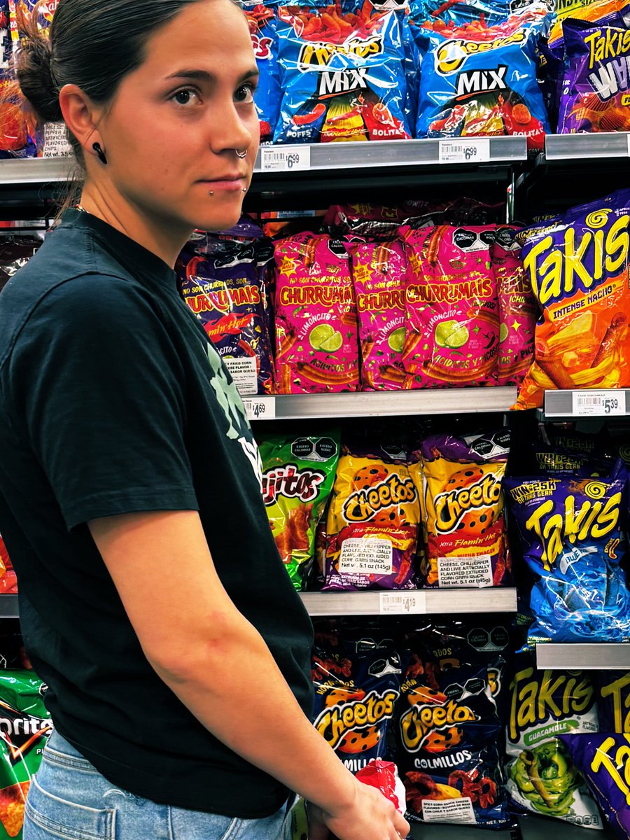 manny_n01's tweet photo. Chip aisle sommelier https://t.co/KuAY1Iq2ih