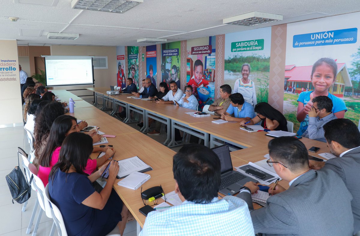 emilimamml's tweet photo. EMILIMA y diversas entidades del Estado participaron en la mesa de trabajo convocada por el MIDIS para coordinar acciones en favor de los damnificados del reciente incendio en Barrios Altos.

Más detalles en la siguiente nota: [https://t.co/DheMVsk0jY] https://t.co/fWM1wB8SGy