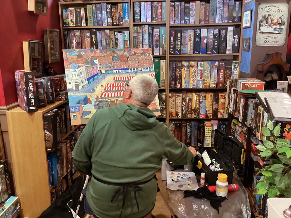 letsxcapetoget1's tweet photo. Brush strokes today at the cafe with Tony Goulding Art . See and chat eith Tony on Wednesdays as he paints.
https://t.co/kw9WHi6yEY
#BoardgameCafe #TabletopGames #GameNight #Boardgaming #TabletopCafe #BoardgameLovers #CafeGames #PlayAndSip #BoardgameCommunity https://t.co/d2VpwLHc9j