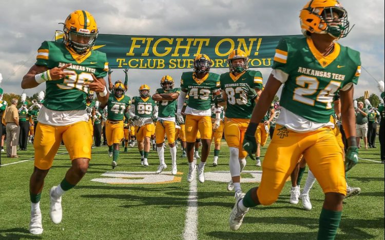 I will be at Arkansas Tech this weekend ! Thank you <a href="/Coach_Hutch68/">Richard Hutchings</a> for the invite! <a href="/SHBearsFB/">Sylvan Hills Bears Football</a> <a href="/CoachBHood/">Braden Hood</a> <a href="/Jay_wright4/">Jarius Wright</a> <a href="/MarkKelley33/">Mark Kelley</a>
