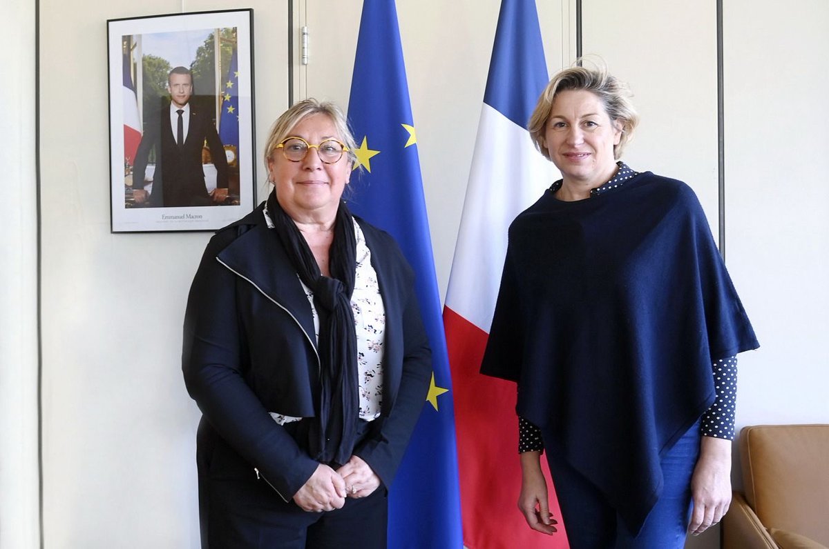 Nathalie Delattre (@n_delattre) on Twitter photo Échanges avec <a href="/MartinePinville/">Martine Pinville</a>, Présidente de l'UCPA. Cet acteur majeur des vacances s'engage pour la santé mentale des jeunes
👥 Formation des équipes
💬 Dispositifs de prévention et détection
🌄 Colonies de vacances 100% déconnectées
#ParlonsSantéMentale
<a href="/GuillaumeLegaut/">Guillaume Légaut</a> Échanges avec <a href="/MartinePinville/">Martine Pinville</a>, Présidente de l'UCPA. Cet acteur majeur des vacances s'engage pour la santé mentale des jeunes
👥 Formation des équipes
💬 Dispositifs de prévention et détection
🌄 Colonies de vacances 100% déconnectées
#ParlonsSantéMentale
<a href="/GuillaumeLegaut/">Guillaume Légaut</a>