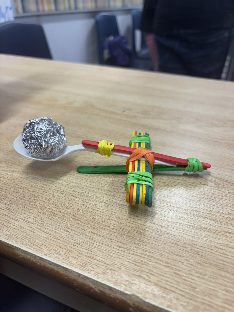 StAnneGators's tweet photo. Fun catapult making in Ms.Fabro’s room this week! https://t.co/cg0MHFJK4r
