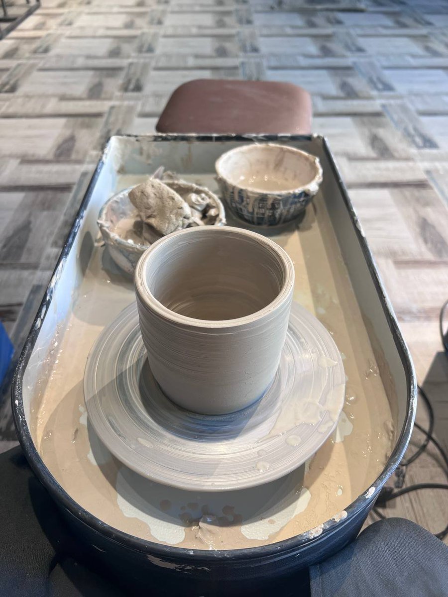 ZoeyBratton's tweet image. First steps in pottery.. messy hands, peaceful mind #WheelThrowing #ClayDay
