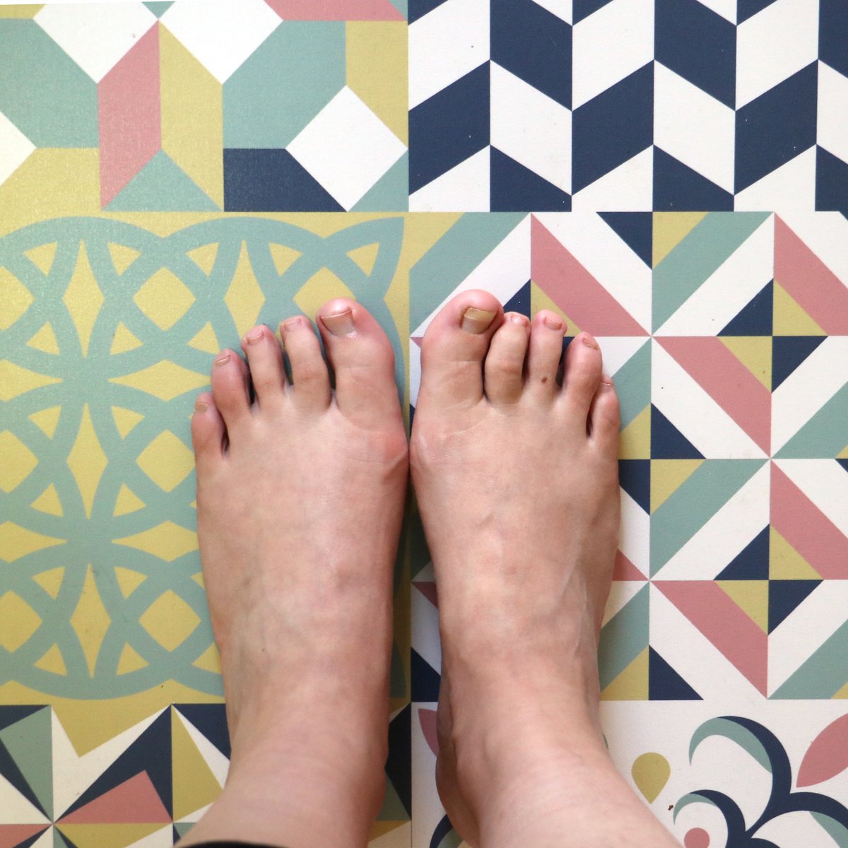 Latin_Feet_'s tweet photo. 👣 Soft soles on colorful Portuguese tiles 💙💛
A whole new photo set just landed 🌞
Wanna see every detail?
📷 New shoot live on OnlyFans
🔗 [https://t.co/vj8N5C1T5z]

#FootFetish #OnlyFansFeet #ColorfulVibes #SolesOfTheDay #FootModel #NaturalFeet #FootTease #VisualSeduction https://t.co/GQbUifO5Le