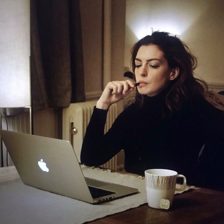 Diorgirlx's tweet photo. she’s a business woman https://t.co/uJaf2mt0qC