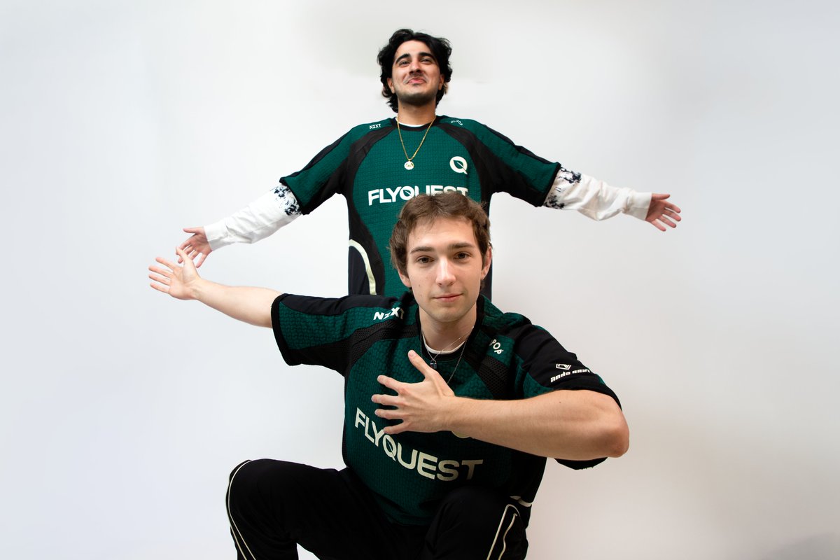 FlyQuest's tweet image. 5k likes for xayah and rakan cosplays

we forgot to ask them but we're sure they'd be down