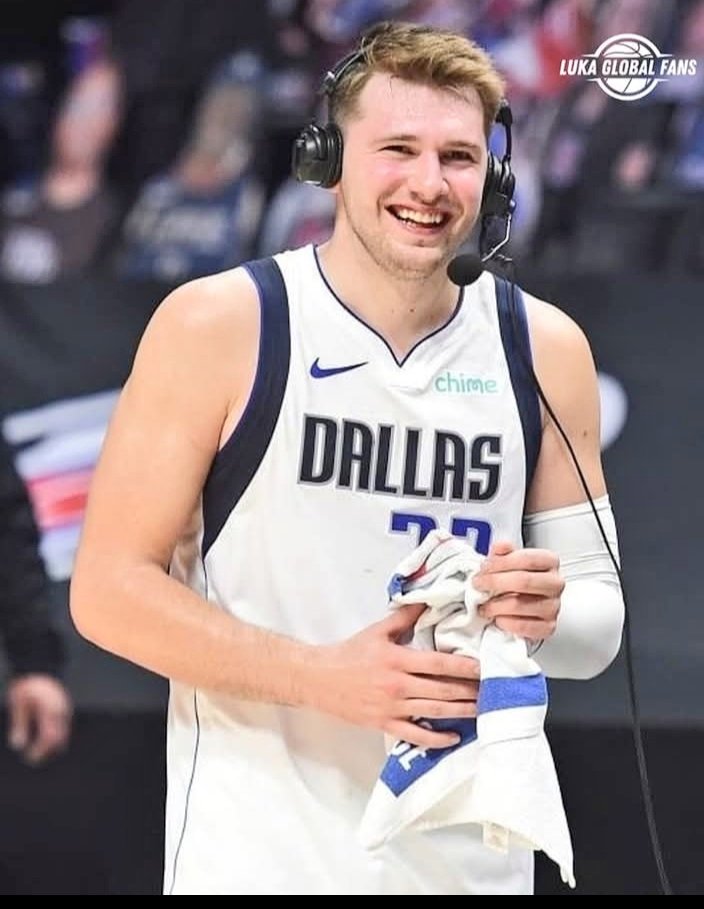 Rosechuag1's tweet photo. Seeing Luka smiles like this is contagious. You watching him will also feel the joy. The spark in his eyes.  And that big wide smileeee it touches my heart,always!!!
Just wanna say that I miss Luka in Mavs jersey. But i also wanna see him soar in Laker's jersey. 🫶❤️❤️❤️ https://t.co/oDbJeHc2Nb