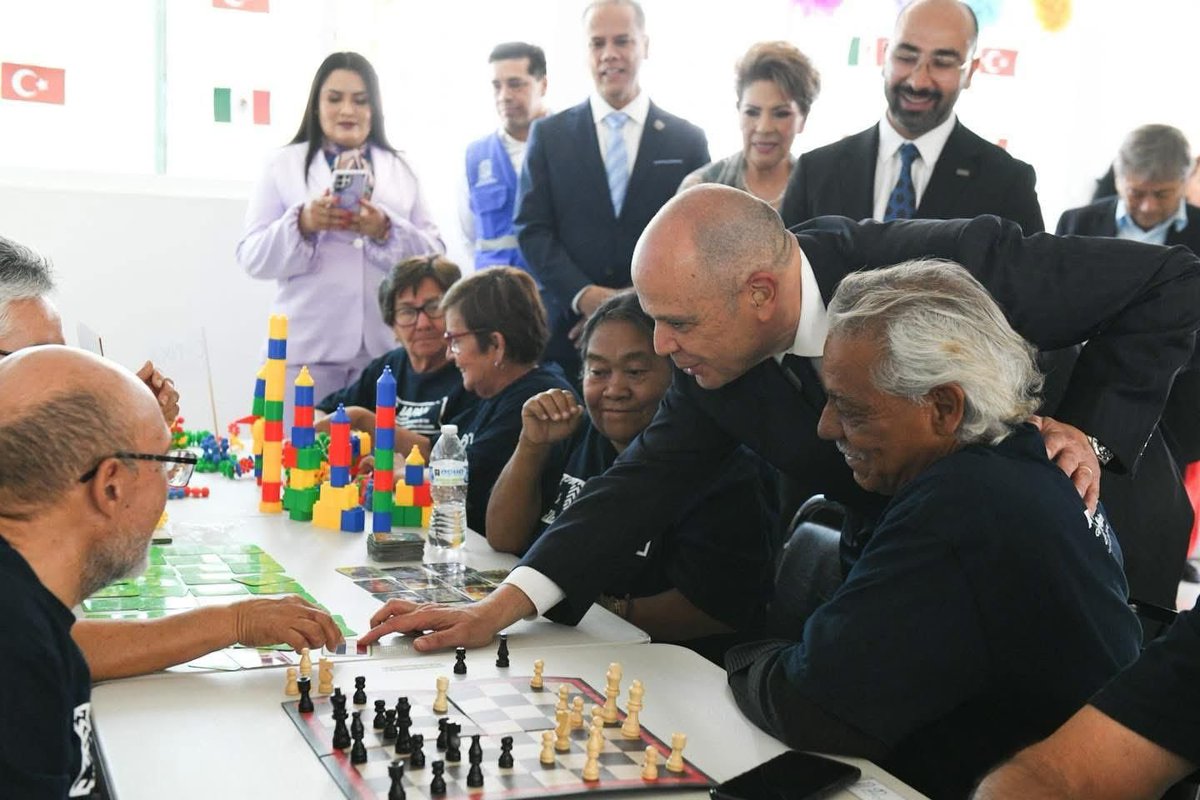 TC_MeksikaBE's tweet photo. En el marco de nuestra visita a Aguascalientes, inauguramos, junto con la Gobernadora del Estado Dra. @TereJimenezE, los centros de atención para personas mayores Vicente Guerrero y Olivares Santana, equipados con el valioso apoyo de nuestra fuente de orgullo @TIKA_Mexico. https://t.co/5sI5sf5inW