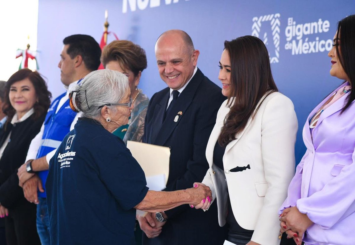 TC_MeksikaBE's tweet photo. En el marco de nuestra visita a Aguascalientes, inauguramos, junto con la Gobernadora del Estado Dra. @TereJimenezE, los centros de atención para personas mayores Vicente Guerrero y Olivares Santana, equipados con el valioso apoyo de nuestra fuente de orgullo @TIKA_Mexico. https://t.co/5sI5sf5inW