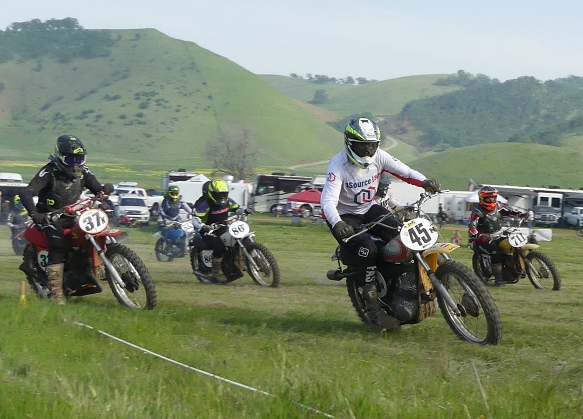 ACDewar's tweet photo. Don't be left in the dust without a will or trust.
1Source Law sponsored vintage motocross racer Mitch Gallagher beat the pack at Burrows Ranch on a 1972 Yamaha MX250.

#vintagemotocross #livingtrust #powerofattorney #estateplanning #will #trust https://t.co/oO1lVgwpYV