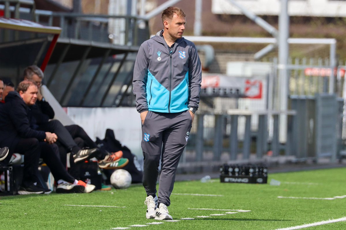 JeffreyMast's tweet photo. Tegen fc Emmen O21 🔵⚪️ https://t.co/pJmlDIV9UL