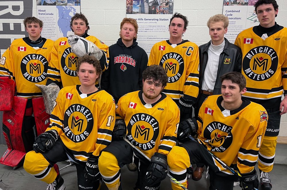 MitchAdvocate's tweet photo. Winless OMHA tournament doesn't tarnish U18 run for Meteors, coach says
https://t.co/FCDBZRcsnB https://t.co/gAlSi3ueWz