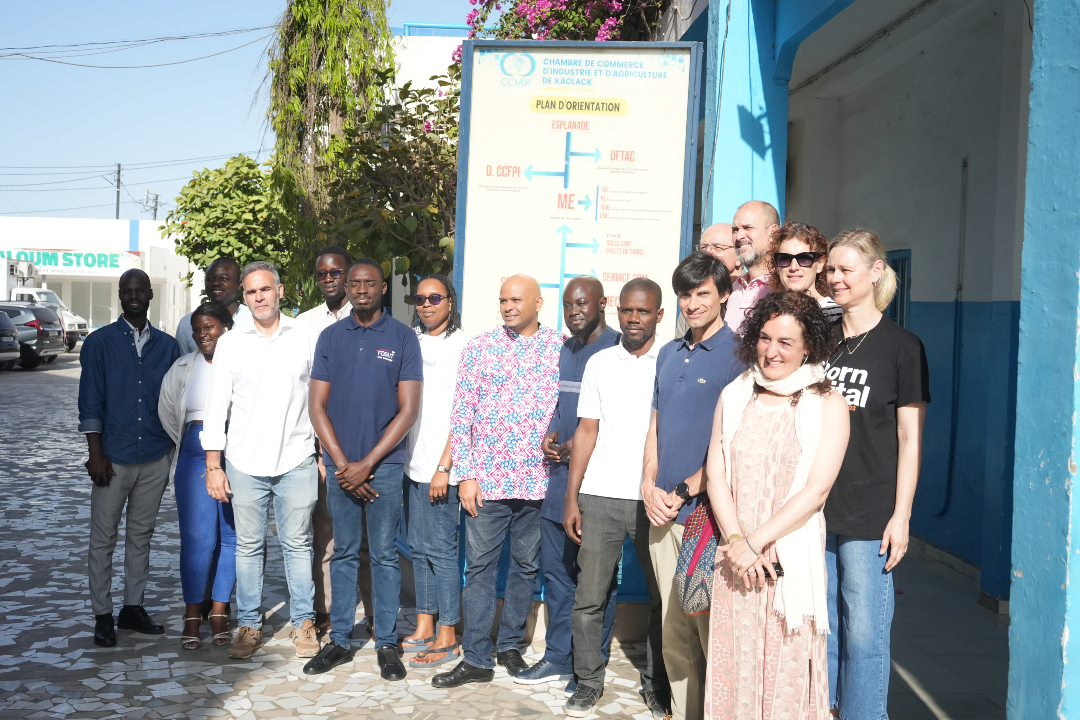 🌍 i2CAT continua al Senegal amb la segona visita al #LivingLab de Kaolack, situat a la Cambra de Comerç.

✔️ El gestor del lab, Iba Seck, ha compartit els avenços i treballs realitzats pel Comitè Científic, liderats per Karim Sy, juntament amb la col·laboració de la comunitat.
