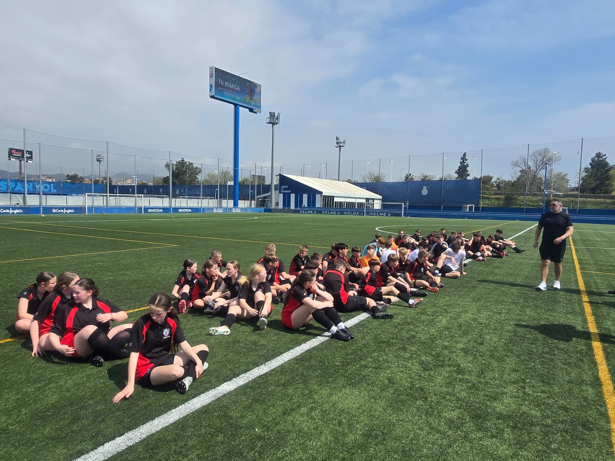 Millfieldhighsc's tweet photo. #TeamMillfield in Barcelona.
A few pics from today's training. https://t.co/ViUszQtpeE