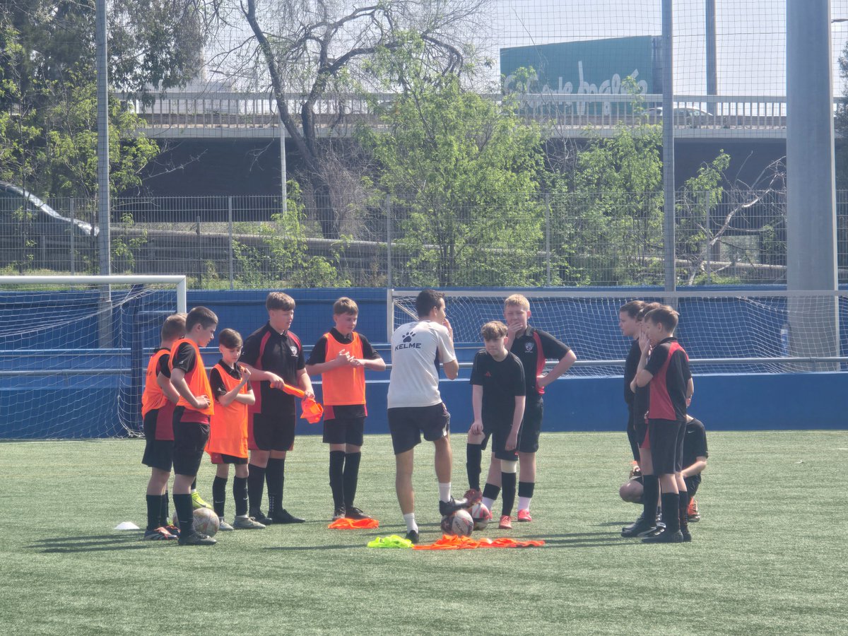 Millfieldhighsc's tweet photo. #TeamMillfield in Barcelona.
A few pics from today's training. https://t.co/ViUszQtpeE