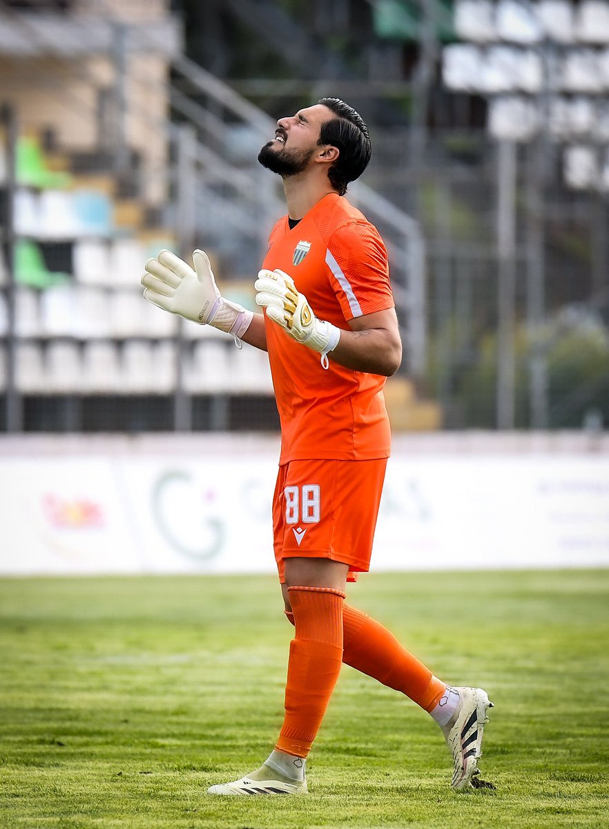 Feliz con el debut en liga, pero sobretodo por la victoria del equipo. Gloria a Dios por cada oportunidad ❤️‍🔥🙏🏻🙌🏻