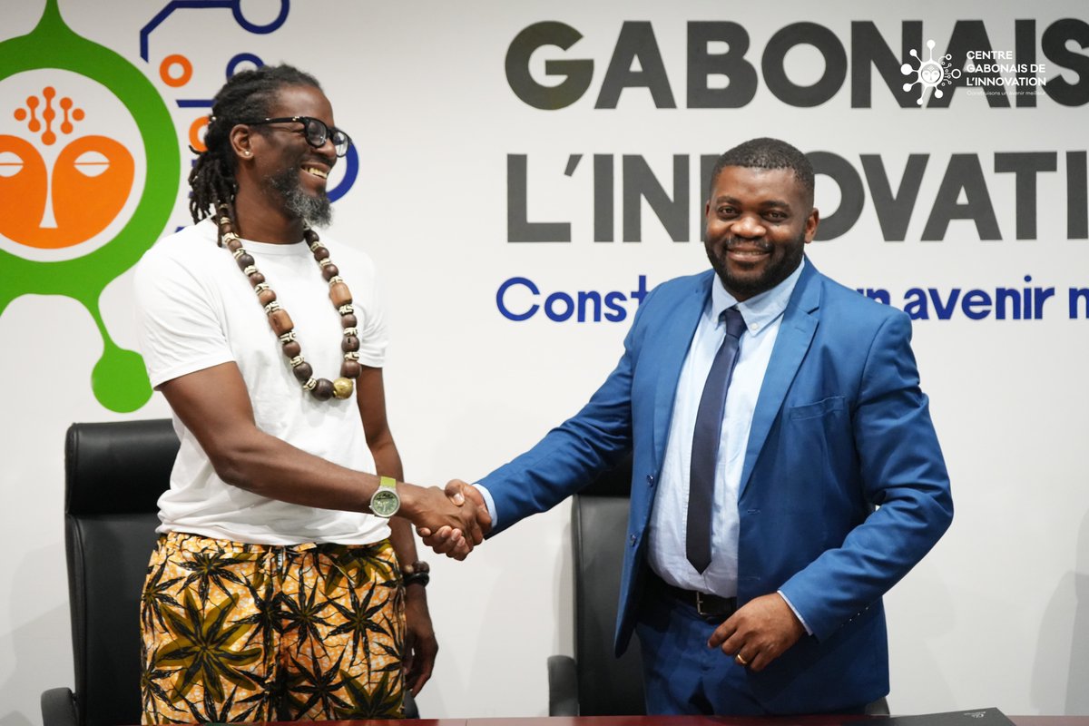 cgi_officiel's tweet photo. 🤝 L’artiste Lord Ekomy Ndong signe un accord avec le CGI pour lancer le programme « IA pour la culture gabonaise ».

Culture &amp; innovation réunies pour former la prochaine génération.
#CGI #IA #EkomyNdong #Gabon #InnovationCulturelle https://t.co/bIWnpQUger