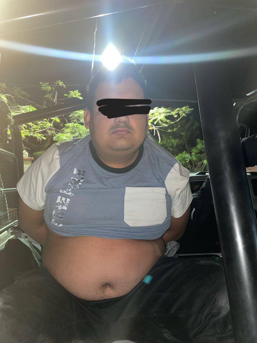 ReporteMayaMX's tweet photo. #ReporteRojo #Chiapas 

#LaConcordia | En operativo de la #FRIP #GrupoPakal detuvieron al líder criminal, Ataulfo López Flores, generador de violencia en la región de la #Frailesca quien cayó con dos lugartenientes. En la elección pasada el #CDS asesinó a dos de sus hijas https://t.co/gPX9MG94ej
