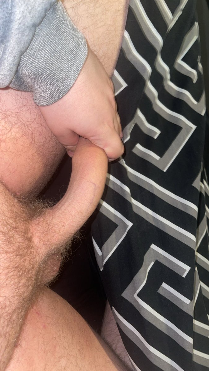 blueface_6's tweet photo. Feeling horny asf 😈
Repost for a Cumshot video sent to your DMs 💦 

#masculine #hung #bisexual #gay #blowjob #top #bottom #vers #teen #twink #gaytwitter #gayglasgow #blueface #content #nsfw #nsfw_twt https://t.co/2LJPEXT1Qn