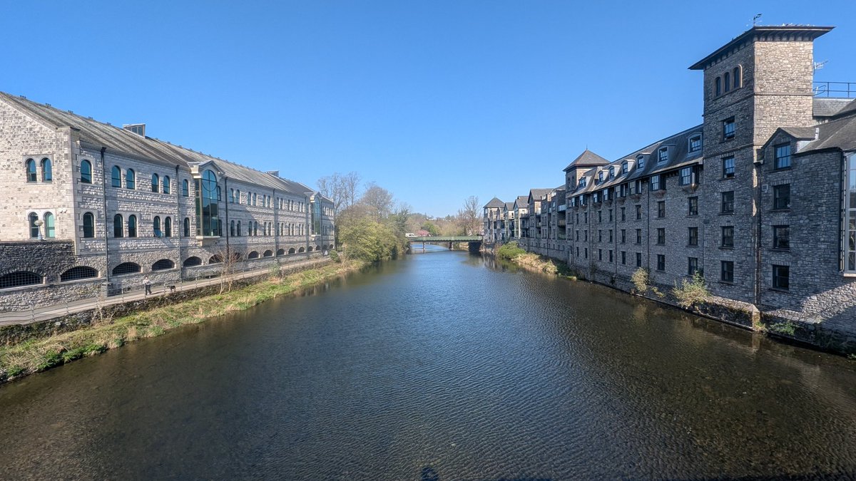 DanRavenEllison's tweet photo. Walking meeting today from #Kendal to @nationaltrust #Sizergh along the Kent.
Sharing #SlowWays future plans with local experts with lots of great feedback β¨
#Cumbria #LakeDistrict β€οΈβπ³ https://t.co/KIEBssZPs4