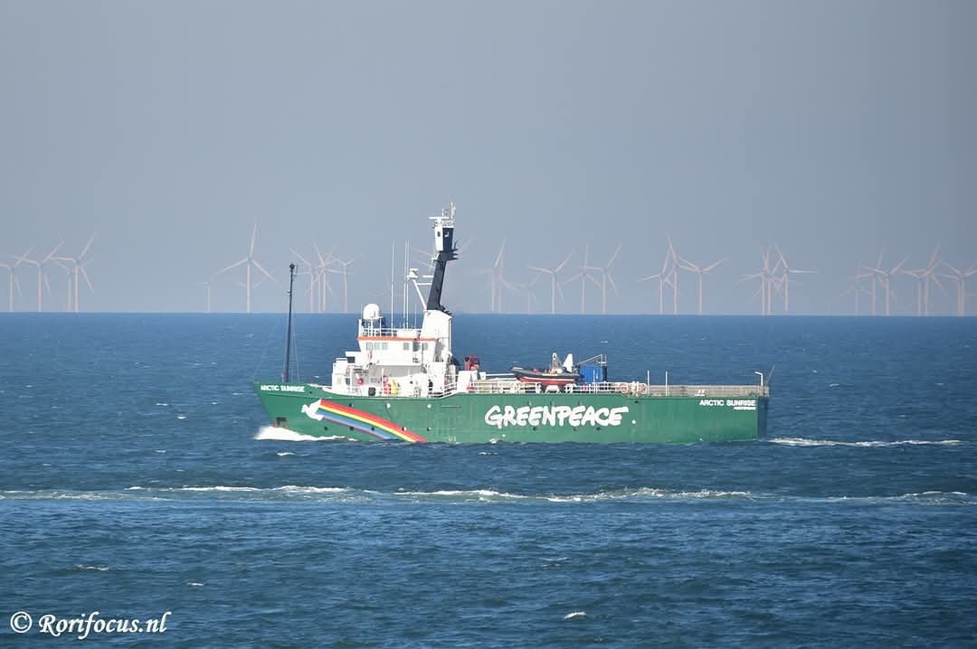 Dieselaangedreven. 👇 Nog altijd geen katalysator. 'Do as i say, not as i do.' 😡 

Dat u het weet. Lidmaatschap opzeggen kan op opzeggen.nl