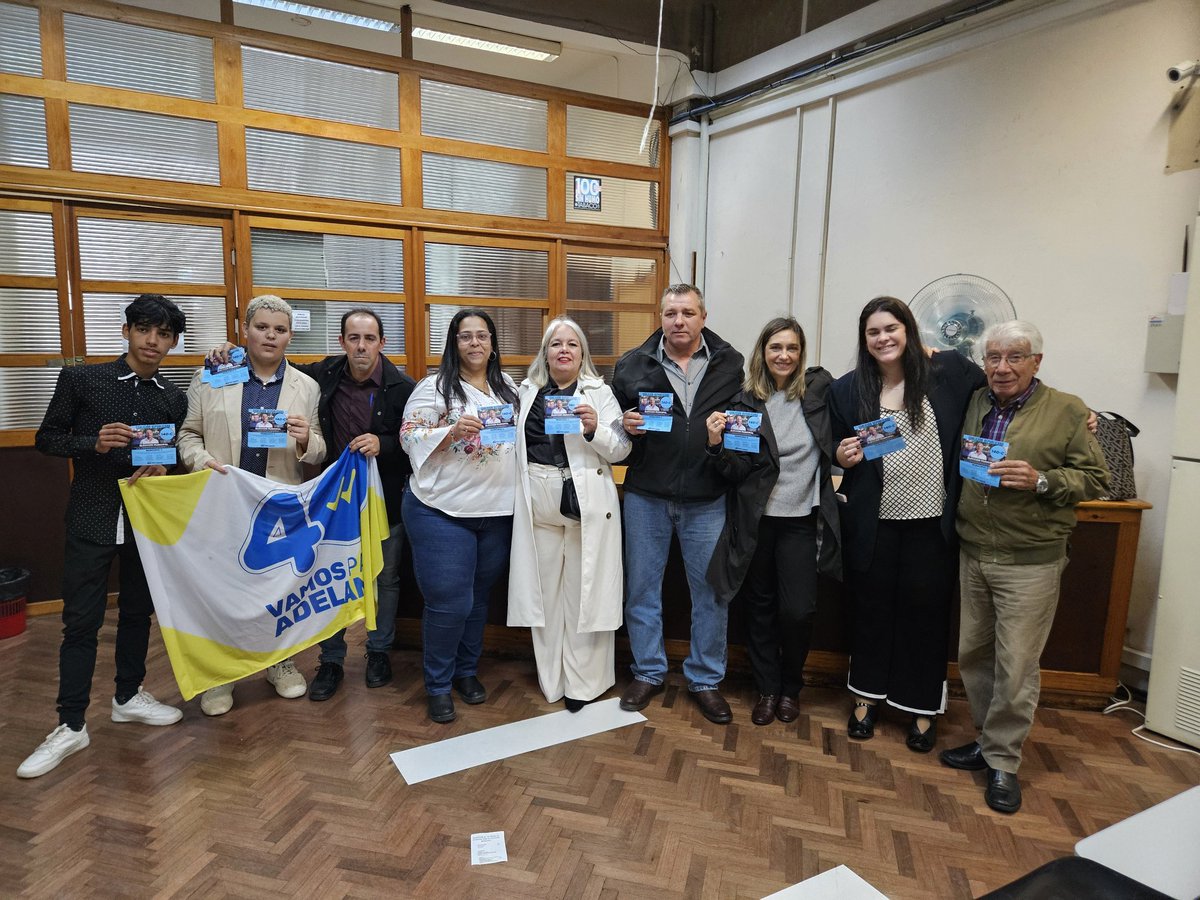 LFernandez1973's tweet photo. ¡Quedó presentada la lista! 👏

Con mucha alegría, esta mañana concurrimos a la Corte Electoral junto a nuestro equipo para realizar el trámite correspondiente.

¡La 140-C próximamente sale a la calle!

#YaEstá #LuisAlcaldeC https://t.co/3wTijEvU0P