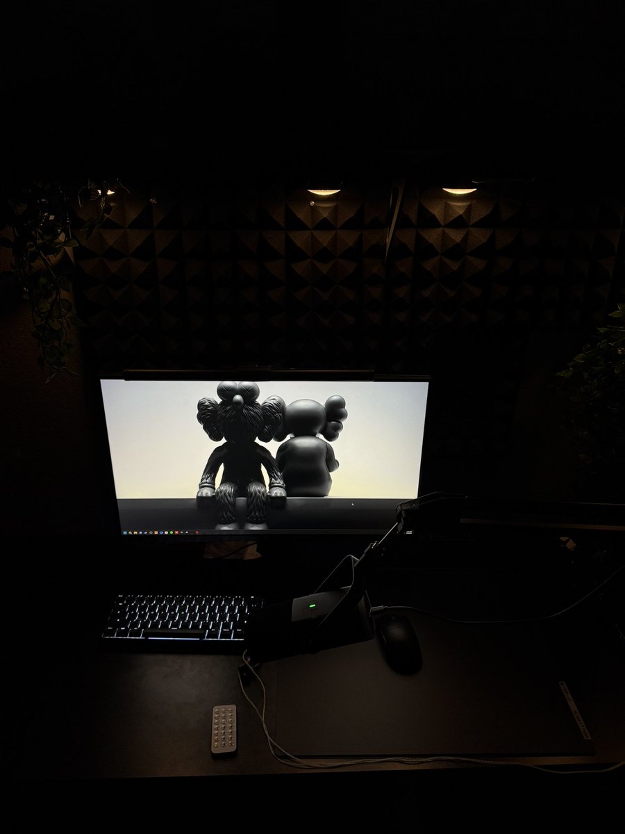 JunkieMode's tweet photo. KAWS X SETUP? #KAWS #SETUP https://t.co/GZyPoEm3Ho