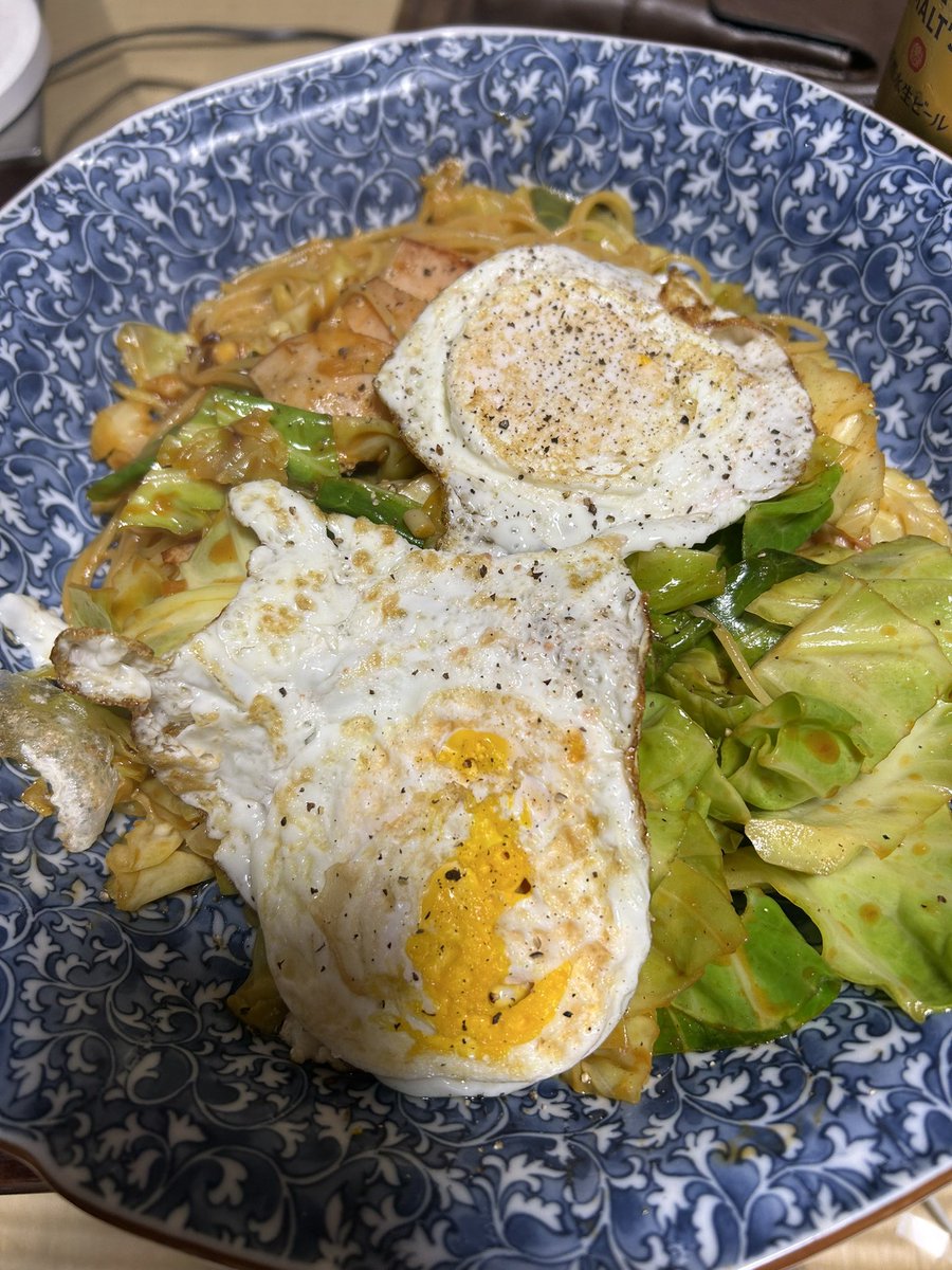 inouesingo's tweet photo. 冷蔵庫にある野菜を食べ切るために💦　やっぱパスタ😅 https://t.co/Upx9PTmLQB