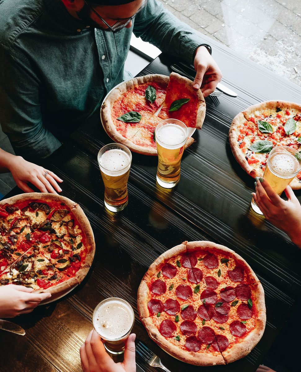 Via_Cibo's tweet image. IYKYK 🍕🔥.... $12 Pizzas all day

#pizzawednesday #12pizzas #italian #italy #ovenfromitay #specials #authentic #mangia #za #pizaisfire $HBFG