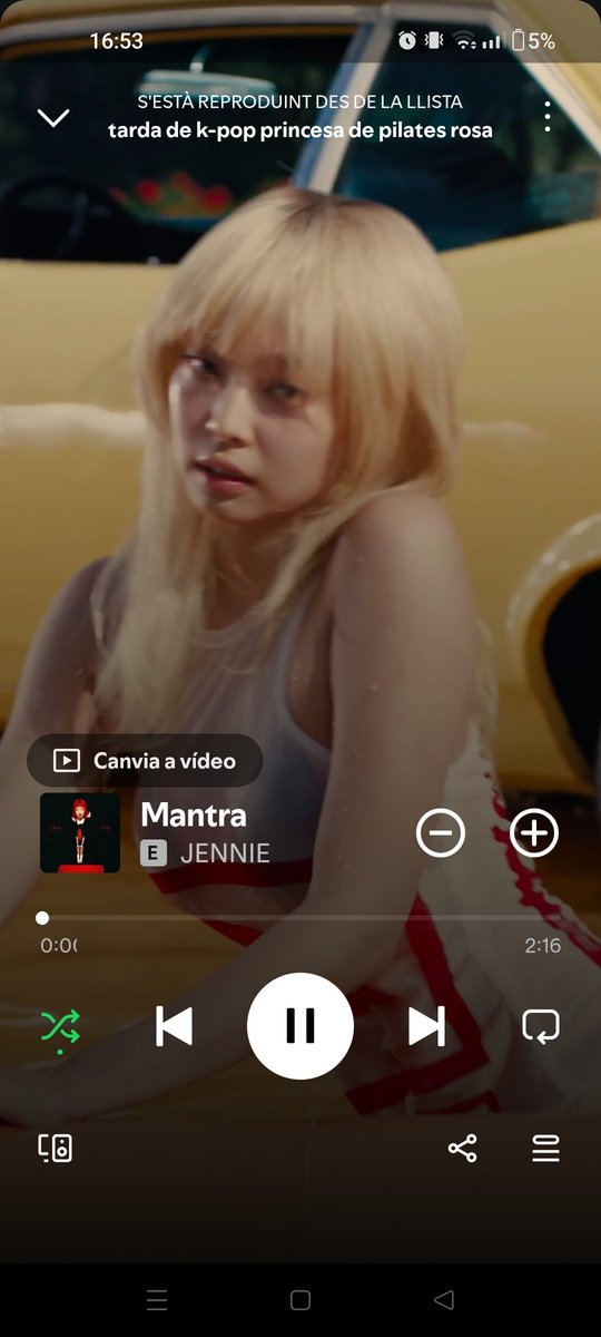 JustMeSkyD's tweet photo. my two moods https://t.co/mciykJuUO0