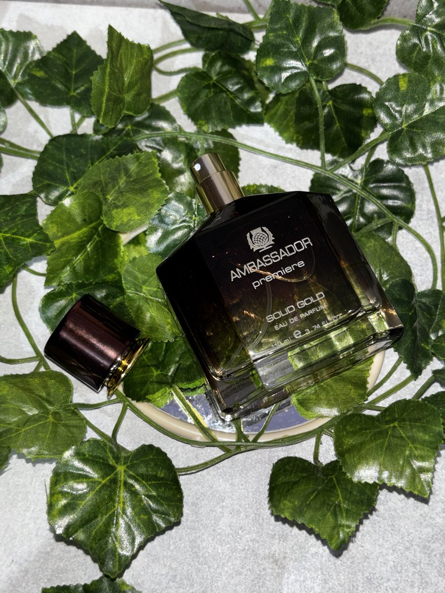 wiwinasagita98's tweet photo. “Mewah tanpa mahal! Parfum ini membuktikan bahwa kualitas dan estetika tidak harus berharga selangit.” @ambassadorid_ 
https://t.co/X296oMDTIp 

#ForBetterAttraction #parfumAmbassador #ParfumViral #RiceToWin https://t.co/FwbCY2zAaB
