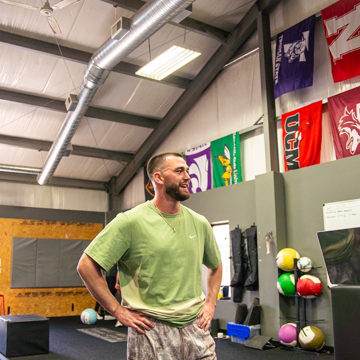 ElevateU. tweet media