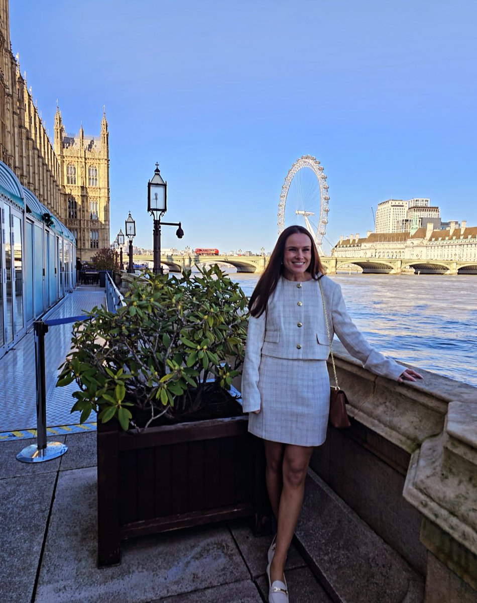 The NASS (National Axial Spondyloarthritis Society) Change Maker award, recognising healthcare professionals making a difference in reducing the diagnosis time and improving care for patients. Such a lovely day at the Houses of Parliament with the team last week.