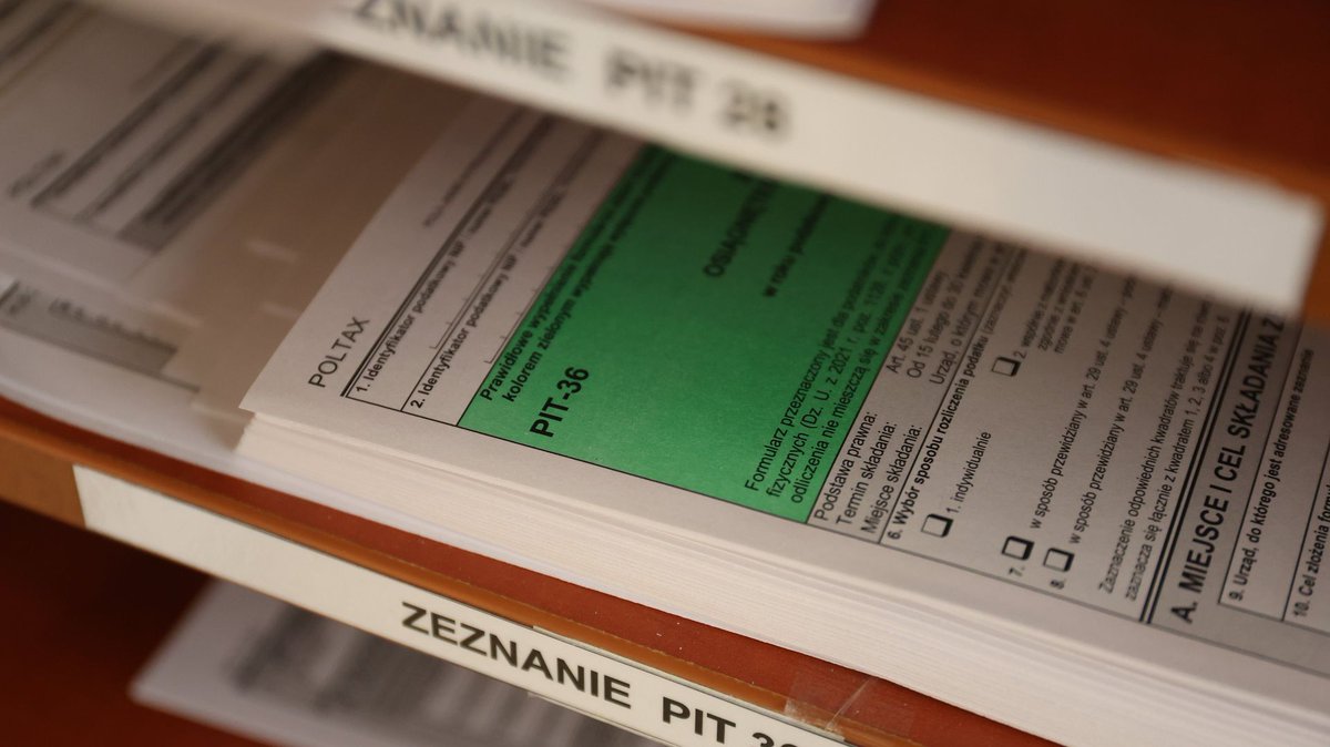 oko_press's tweet photo. Prowadzisz firmę i chcesz rozliczyć PIT-36 szybko i bez stresu? Podpowiadamy, jak to zrobić
@leonard_osiadlo #PIT36 #podatki #okopress
https://t.co/7H49b44D40 https://t.co/FdwIKRDPzu