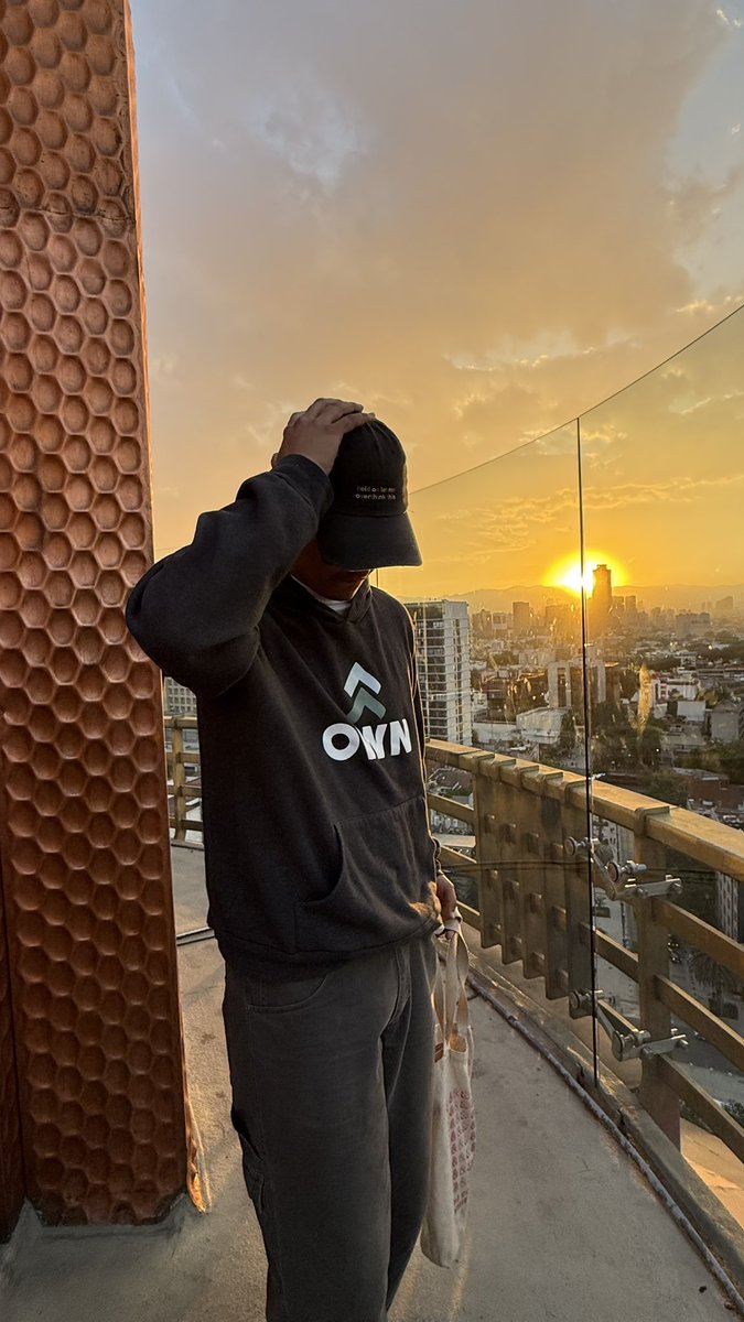 pablofa94's tweet photo. La décima vez que visitó la CDMX y me toca este atardecer 🤍 https://t.co/Dq2ItHcuuF