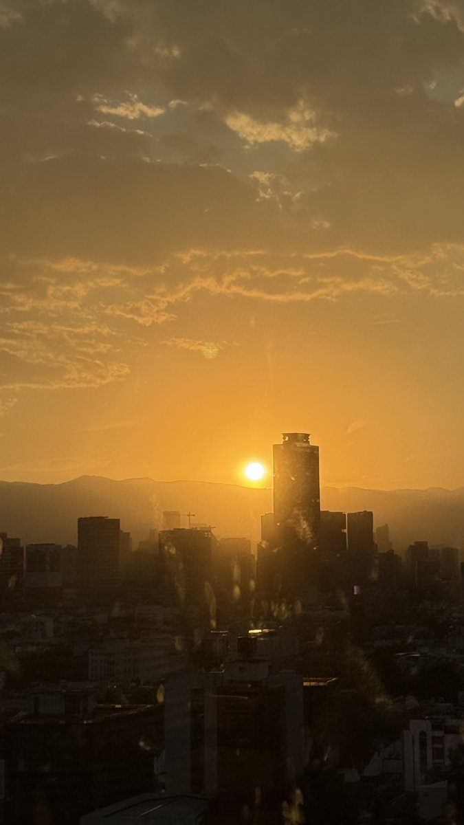 La décima vez que visitó la CDMX y me toca este atardecer 🤍