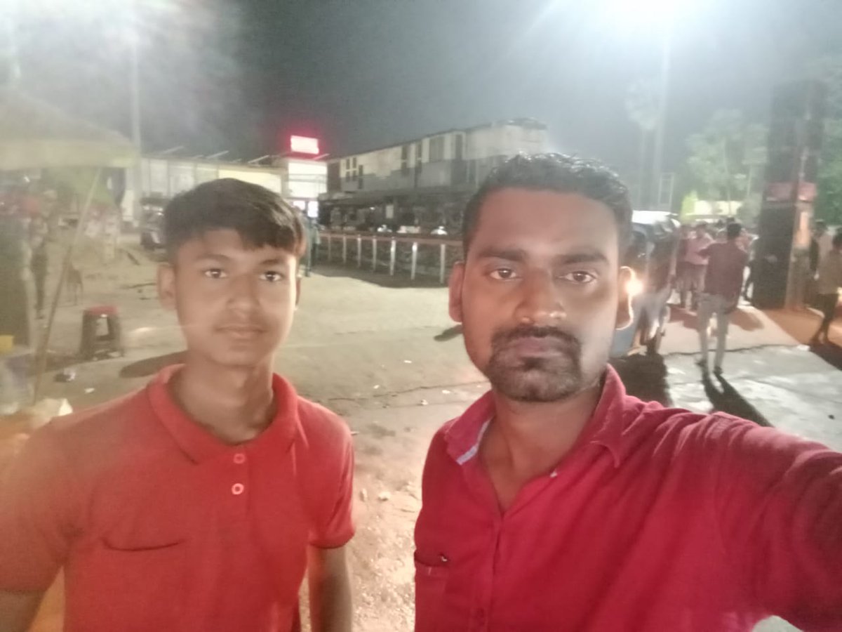 TeamPurnea's tweet photo. कम्युनिटी किचन पूर्णिया का 616वा दिन है।
आज का मेनू पूरी, सब्जी और जलेबी है।
आज का भोजन आनंद मिश्रा के जन्मदिन (10/04/2025) के उपलक्ष्य में है।
कम्युनिटी किचन आपके पूरे परिवार की उज्जवल और स्वस्थ भविष्य की कामना करती है।
#communitykitchenpurnea #socialteampurneafoundation https://t.co/WbPC2aYWZg