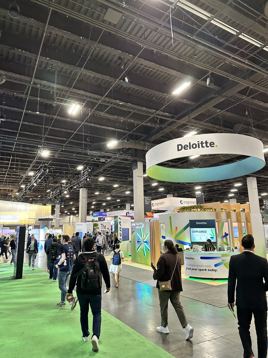 josejandux's tweet photo. Grateful to be at Google Cloud Next 2025 this week — exploring the future of AI, cloud, and education innovation.
Excited to bring back insights and inspiration to keep building forward!
#GoogleCloudNext25 #EdTech #DigitalTransformation #LatinxInTech #EdudigitalAI https://t.co/Wx2txcFahw