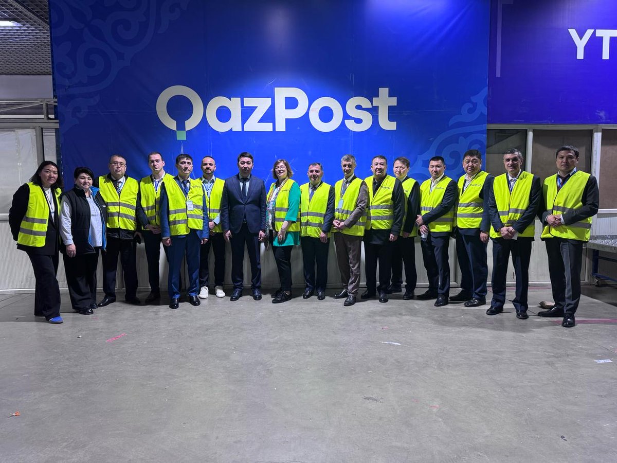 UPU_UN's tweet photo. 📍 Almaty, #Kazakhstan: UPU & @Kazpost hosted a 2-day twinning event to boost #PostalSecurity in the region.
Postal operators from 🇦🇿 🇬🇪 🇰🇬 🇺🇿 exchanged best practices on the UPU S58/S59 security certification.
Thanks to @INCB_GRIDS for contributing!
🔗https://t.co/7k6XTFKNmc https://t.co/gPaWD3Ml5P