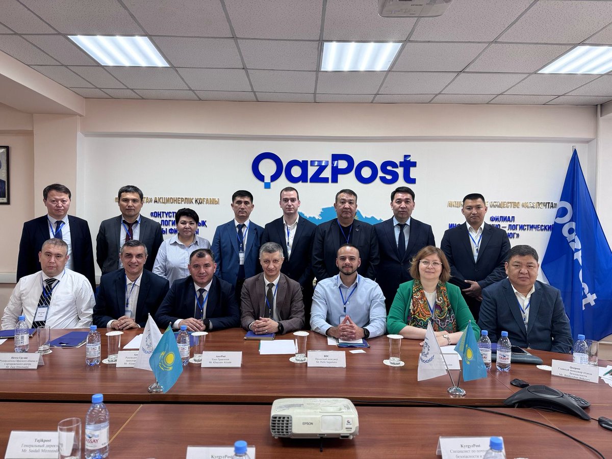 UPU_UN's tweet photo. 📍 Almaty, #Kazakhstan: UPU & @Kazpost hosted a 2-day twinning event to boost #PostalSecurity in the region.
Postal operators from 🇦🇿 🇬🇪 🇰🇬 🇺🇿 exchanged best practices on the UPU S58/S59 security certification.
Thanks to @INCB_GRIDS for contributing!
🔗https://t.co/7k6XTFKNmc https://t.co/gPaWD3Ml5P