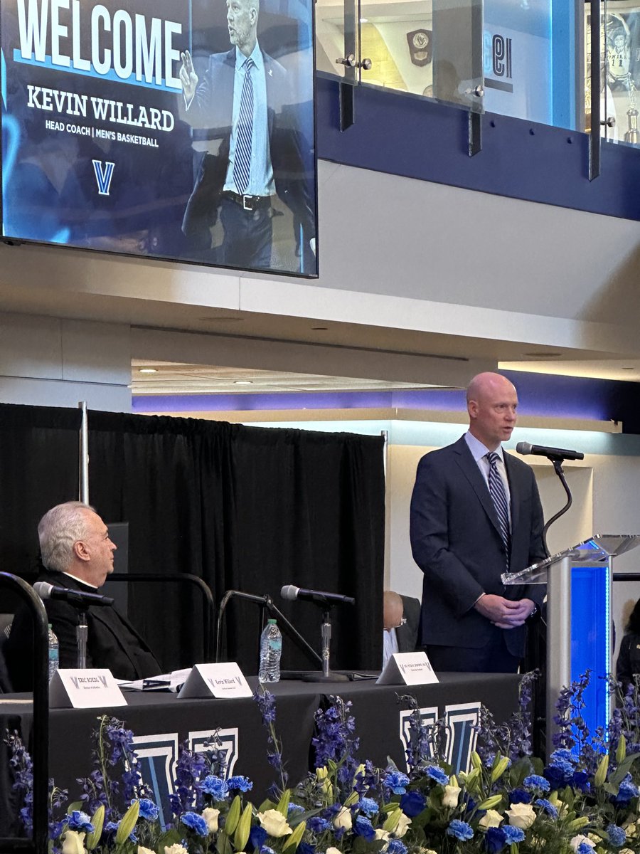 Mark Alexander (@markcalexander) on Twitter photo Welcome to <a href="/VillanovaU/">Villanova University</a> new <a href="/NovaMBB/">Villanova MBB</a> Coach <a href="/KevinWillard/">Kevin Willard</a>. Let’s go Cats! 🏀🏀✌🏽✌🏽 Welcome to <a href="/VillanovaU/">Villanova University</a> new <a href="/NovaMBB/">Villanova MBB</a> Coach <a href="/KevinWillard/">Kevin Willard</a>. Let’s go Cats! 🏀🏀✌🏽✌🏽