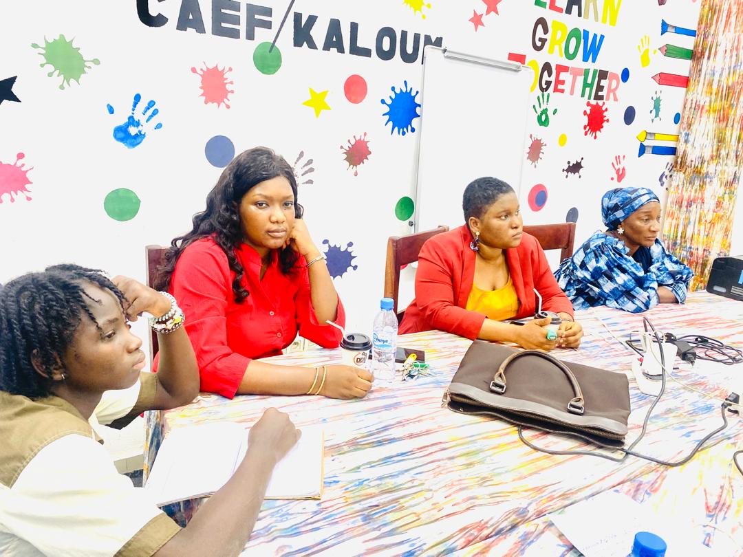 daoudab32's tweet photo. Merci au CAEF de Kaloum pour une belle collaboration !
Les 8 et 9 Avril, le cabinet CECAD a animé une formation enrichissante en management stratégique.
Des participants engagés et des échanges fructueux pour construire l'avenir ! 💼📈 #ManagementStratégique #CECAD #CAEF https://t.co/RXySENwFEz