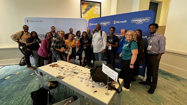 MSFTAdoption's tweet image. "The Importance of the *Microsoft Community* at @Microsoft's 50th Anniversary" by @Karuana Gatimu.

Take a scroll through history 📜 techcommunity.microsoft.com/blog/community…

🟥🟩
🟦🟨#Microsoft50 💻
#CommunityLuv ❤️💚💙💛