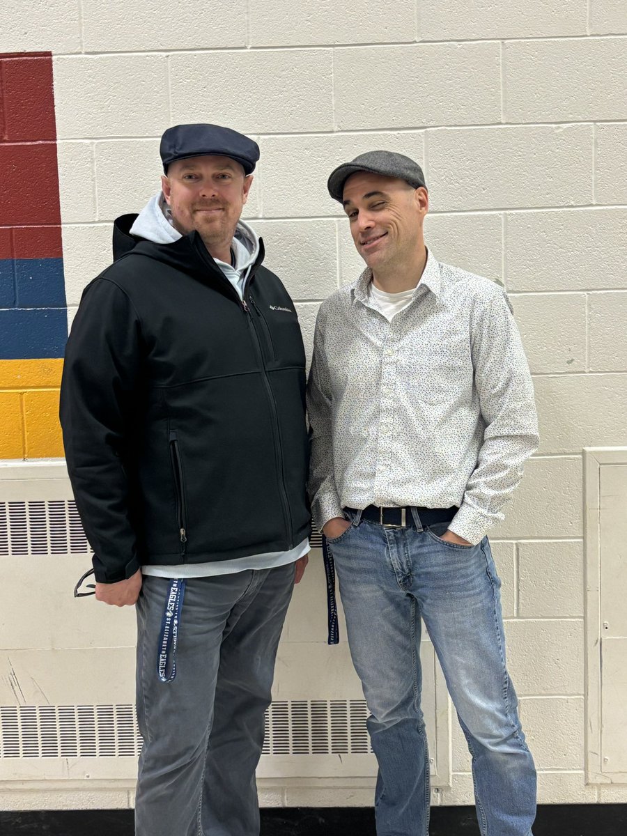 Crazy hat and socks day! <a href="/StElizabethOCSB/">St. Elizabeth School</a> Great minds think alike! <a href="/ShawnMJBedard/">Shawn M.J. Bedard</a> 🦅