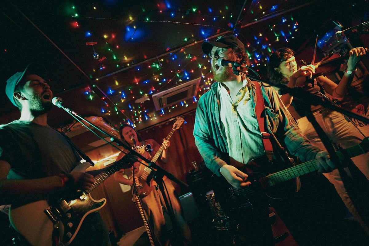 Concert photos: <a href="/Fust_Band/">Fust</a> won the audience with emotionally potent music <a href="/QuarryHouseTvn/">Quarry House</a> on April 1.  

parklifedc.com/2025/04/09/sna…