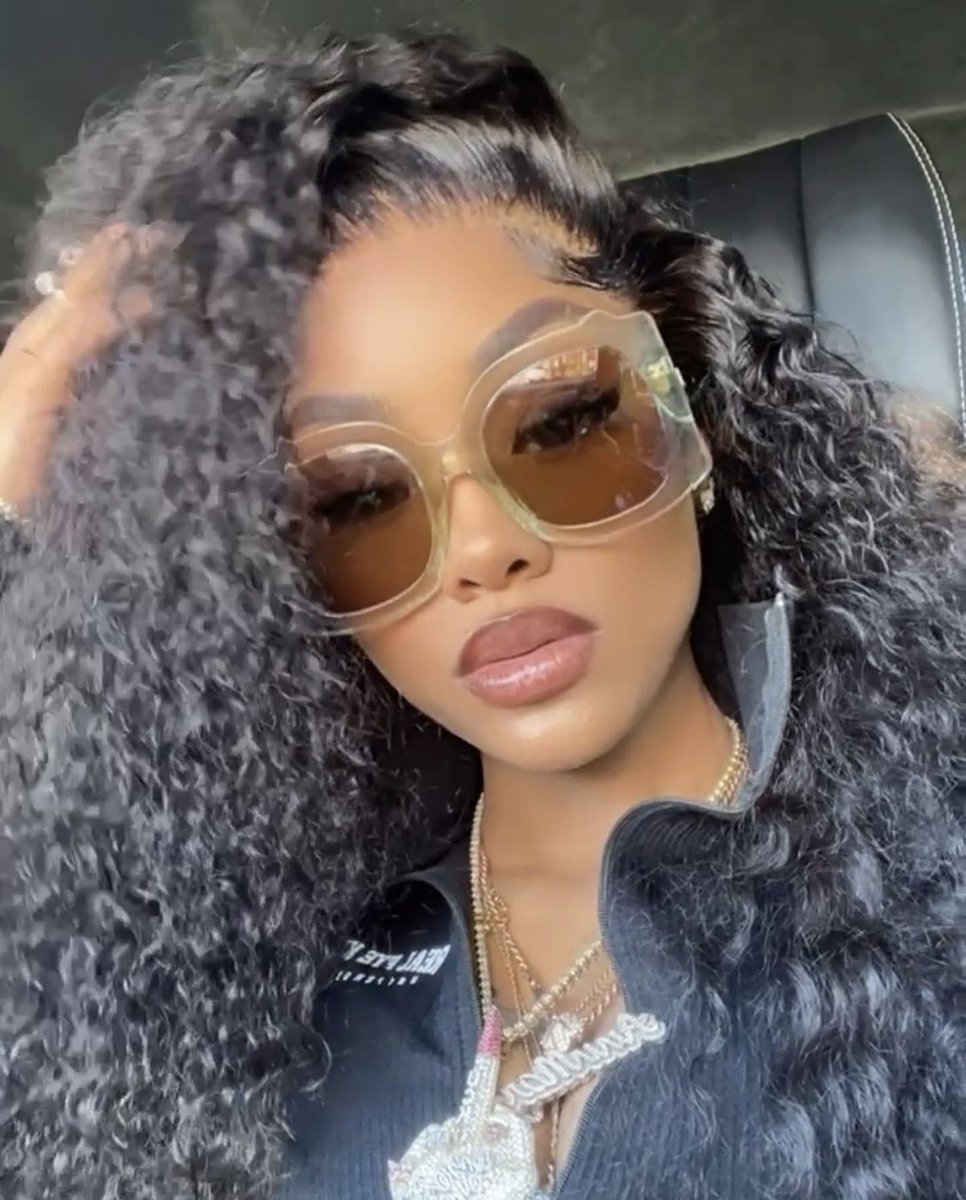 HayesShawntay's tweet photo. Well ima bring these back again. @Im__AnnMarie with the sunglasses hit different #WCW 😮💨🥶😍 https://t.co/u8wLbLhvJQ
