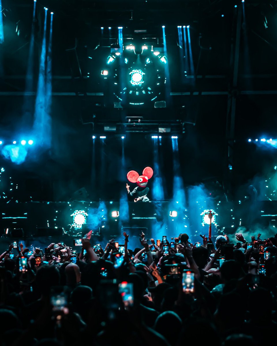 mau5trap's tweet photo. ultra 2025 was rewarded with all the cheese 🪤

@deadmau5 got a lil retro5pective with all the classics and that signature mau5 energy. who caught the mau5 takeover in miami last week?? https://t.co/e1qIBuLA4i